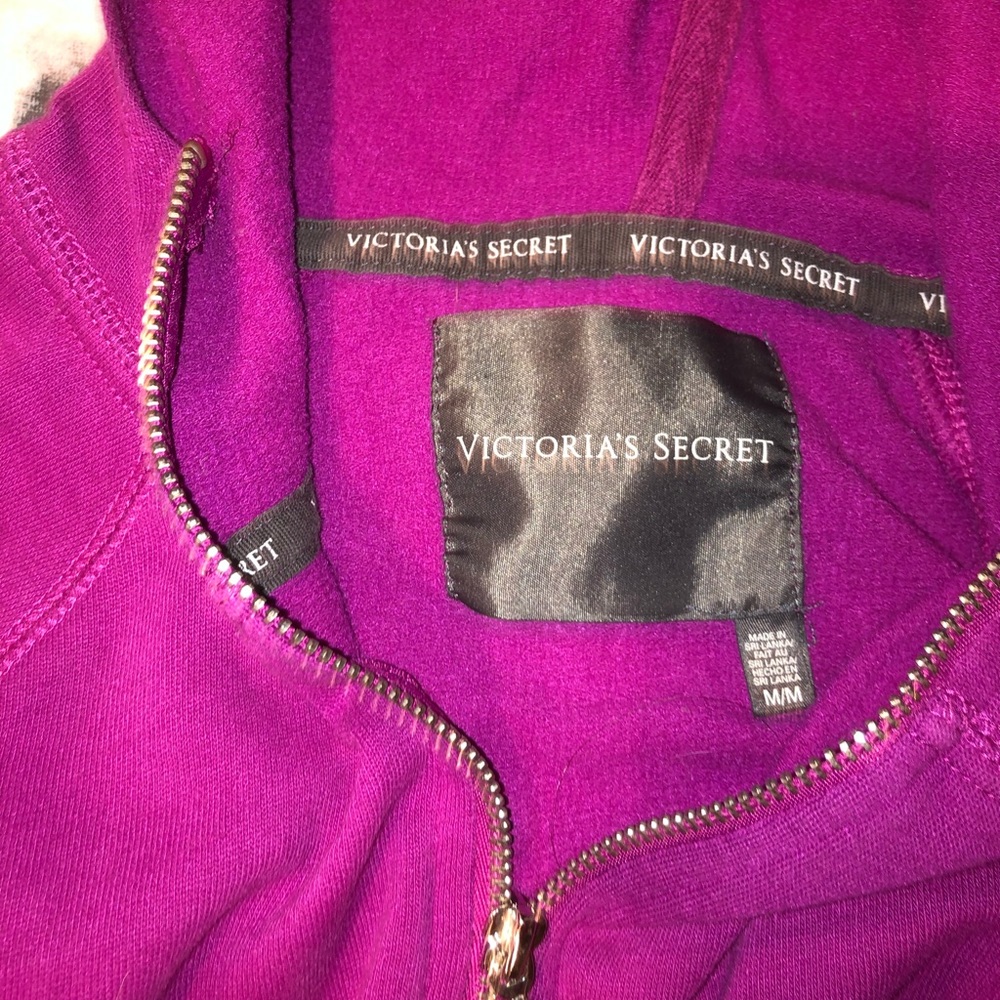 Zip up Victoria hoodie